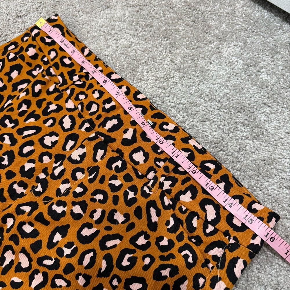 NWT Old Navy Leopard Pixie Ankle Pants Size 8 NWT - image 10